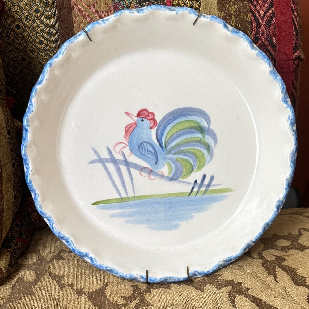 Vintage Los Angeles Pottery 1971 9” Pie plate  with Rooster Design